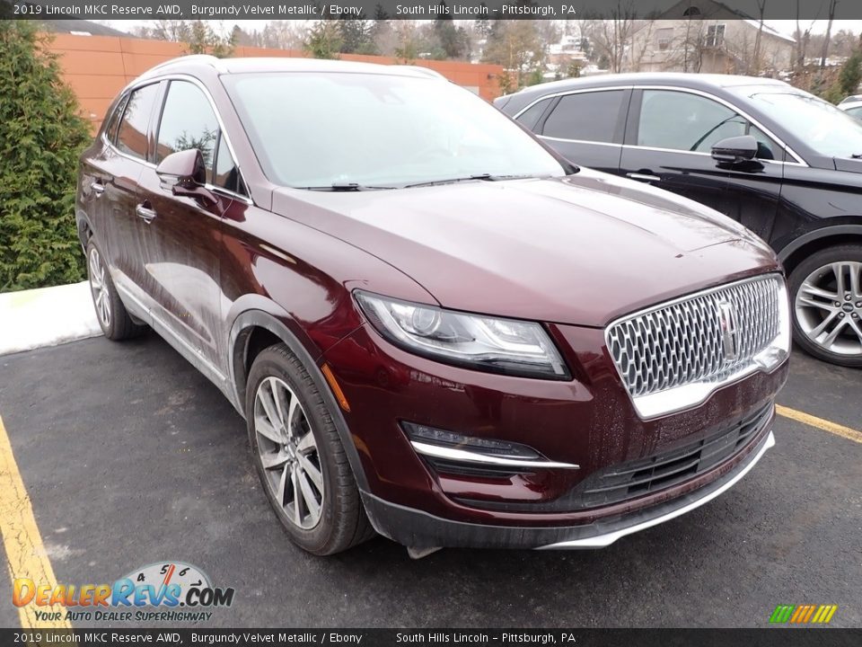Front 3/4 View of 2019 Lincoln MKC Reserve AWD Photo #3
