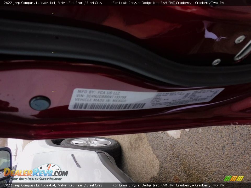 2022 Jeep Compass Latitude 4x4 Velvet Red Pearl / Steel Gray Photo #20