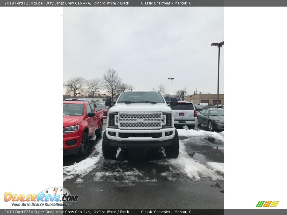 2019 Ford F250 Super Duty Lariat Crew Cab 4x4 Oxford White / Black Photo #2