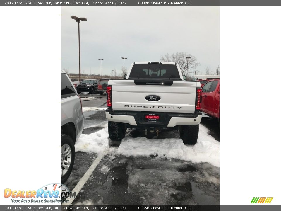 2019 Ford F250 Super Duty Lariat Crew Cab 4x4 Oxford White / Black Photo #3