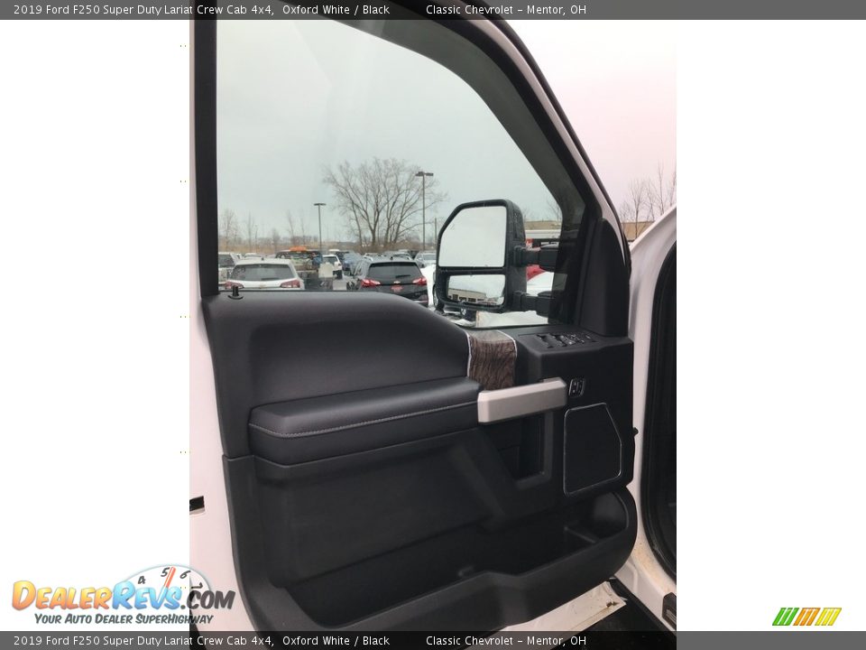 2019 Ford F250 Super Duty Lariat Crew Cab 4x4 Oxford White / Black Photo #5