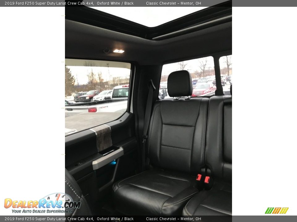 2019 Ford F250 Super Duty Lariat Crew Cab 4x4 Oxford White / Black Photo #8