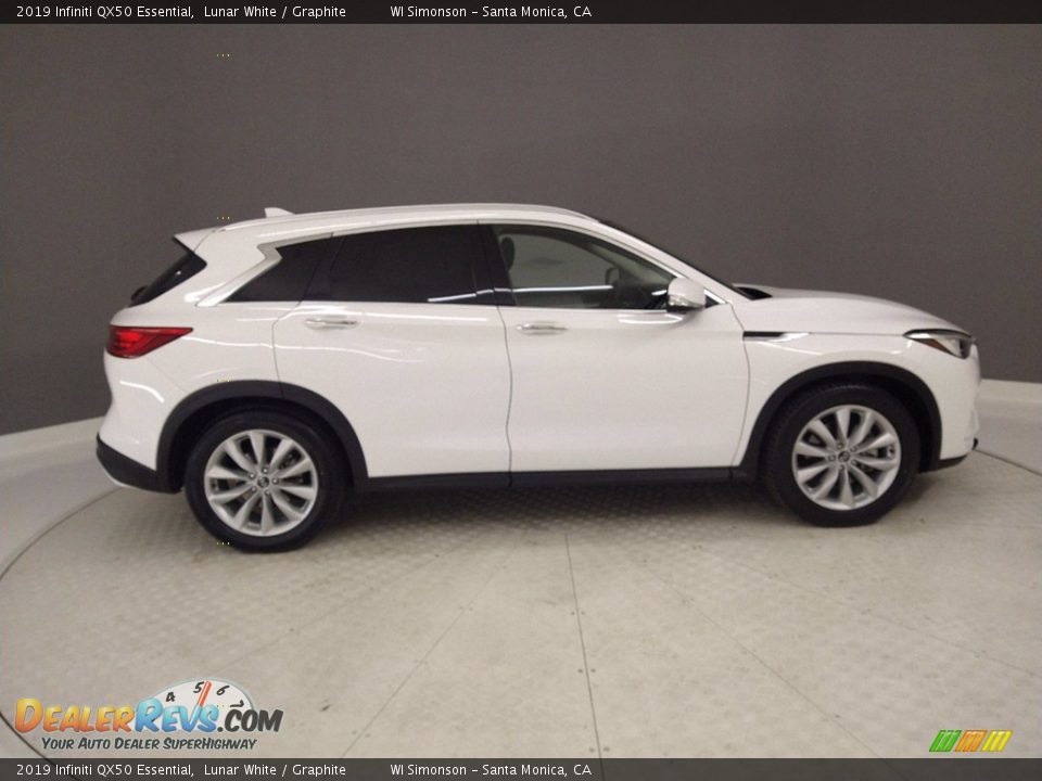 Lunar White 2019 Infiniti QX50 Essential Photo #5