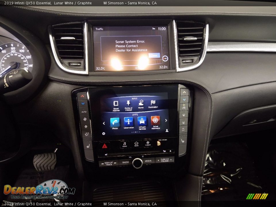 2019 Infiniti QX50 Essential Lunar White / Graphite Photo #20