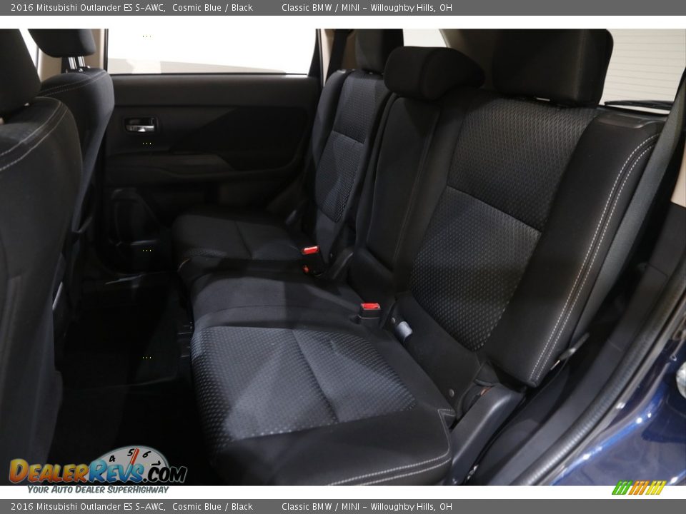 2016 Mitsubishi Outlander ES S-AWC Cosmic Blue / Black Photo #16