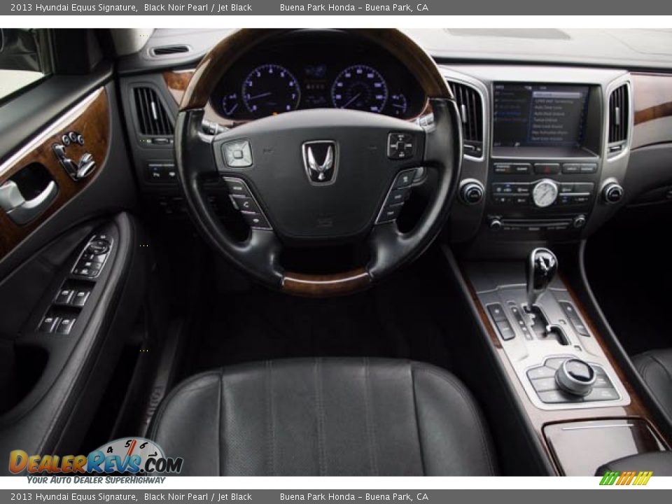 Dashboard of 2013 Hyundai Equus Signature Photo #4