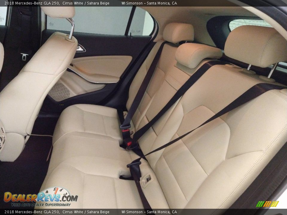 2018 Mercedes-Benz GLA 250 Cirrus White / Sahara Beige Photo #29