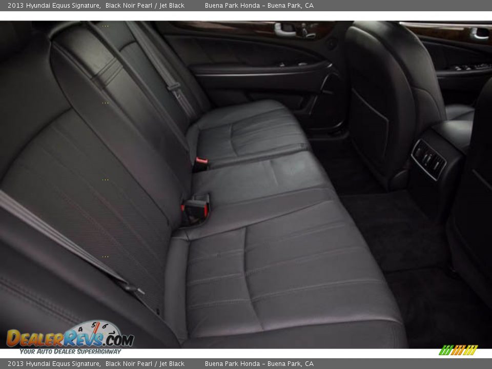 2013 Hyundai Equus Signature Black Noir Pearl / Jet Black Photo #18