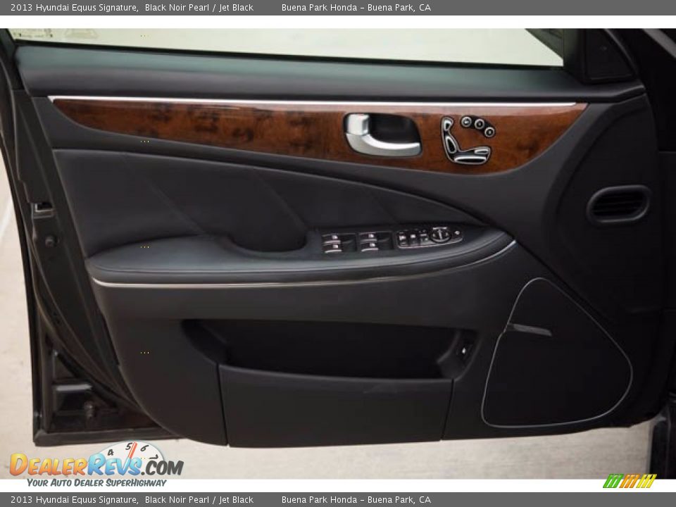 Door Panel of 2013 Hyundai Equus Signature Photo #27