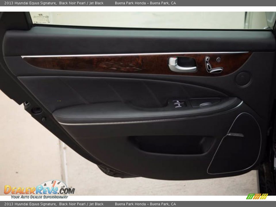 Door Panel of 2013 Hyundai Equus Signature Photo #29