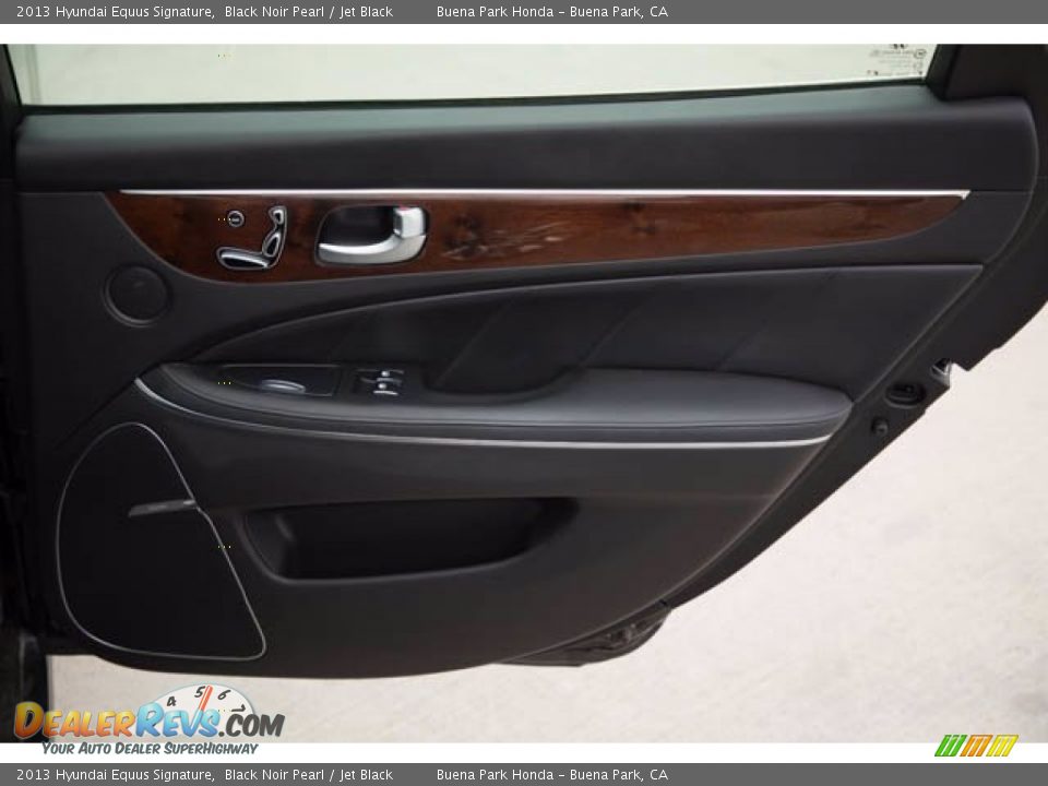 Door Panel of 2013 Hyundai Equus Signature Photo #30