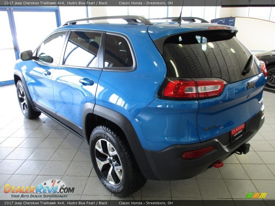2017 Jeep Cherokee Trailhawk 4x4 Hydro Blue Pearl / Black Photo #9