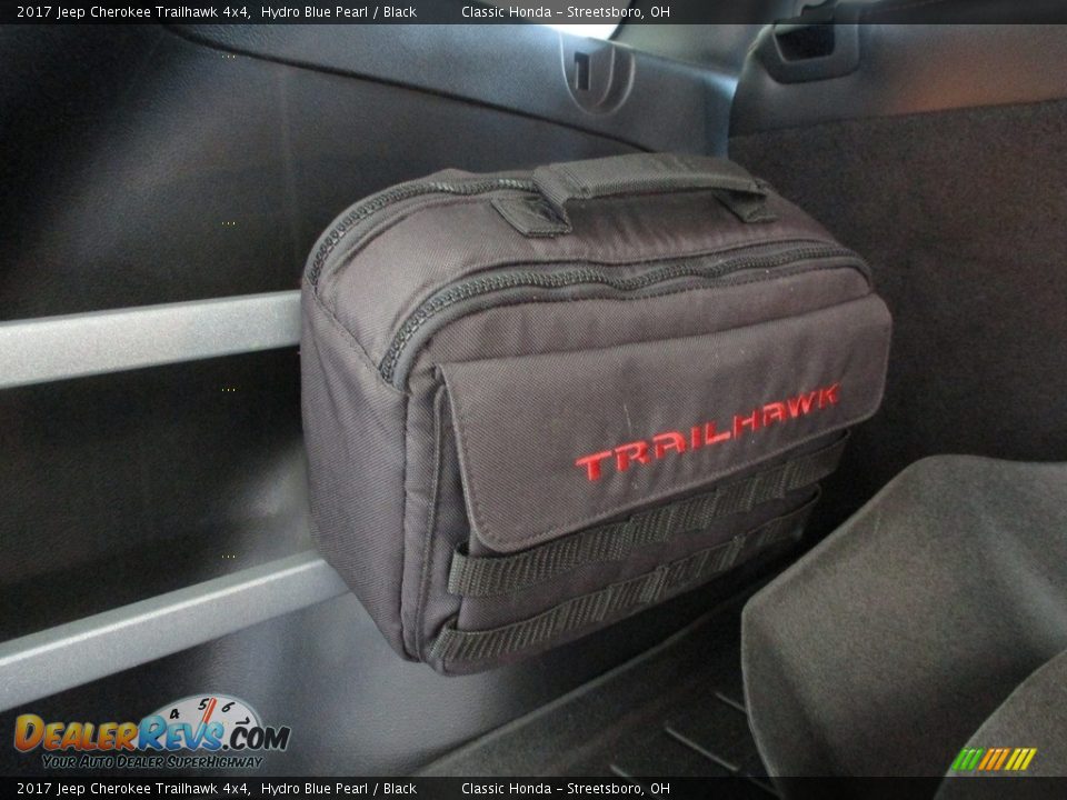 2017 Jeep Cherokee Trailhawk 4x4 Hydro Blue Pearl / Black Photo #15