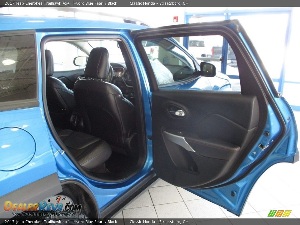 2017 Jeep Cherokee Trailhawk 4x4 Hydro Blue Pearl / Black Photo #22