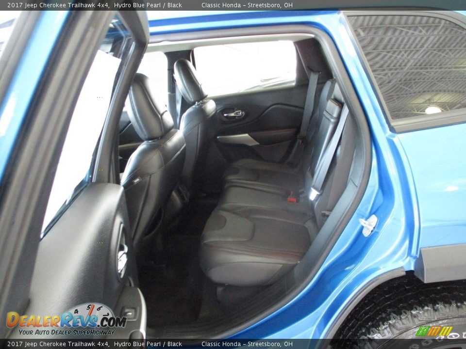 2017 Jeep Cherokee Trailhawk 4x4 Hydro Blue Pearl / Black Photo #27
