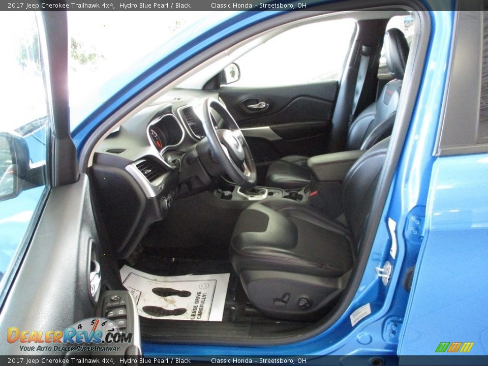 2017 Jeep Cherokee Trailhawk 4x4 Hydro Blue Pearl / Black Photo #30