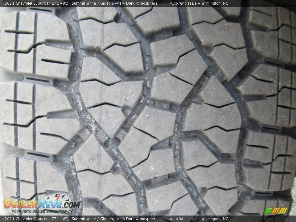 2021 Chevrolet Suburban Z71 4WD Summit White / Gideon/­Very Dark Atmosphere Photo #10