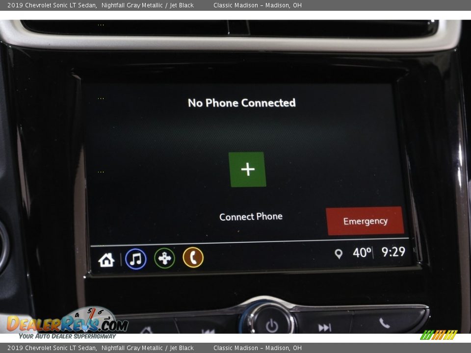 Controls of 2019 Chevrolet Sonic LT Sedan Photo #11