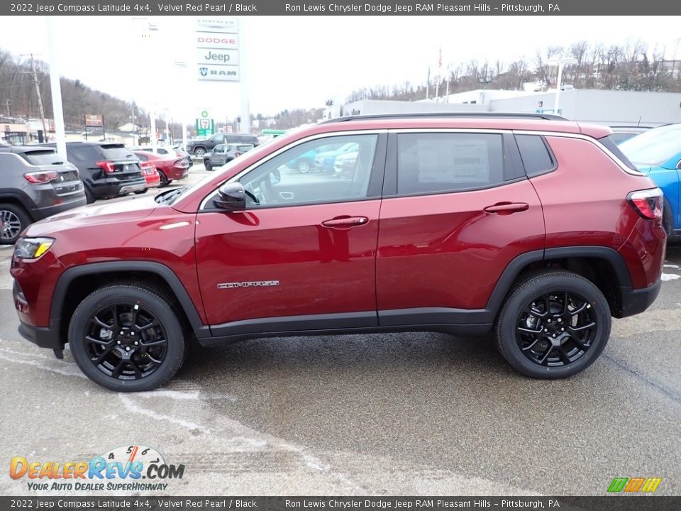 2022 Jeep Compass Latitude 4x4 Velvet Red Pearl / Black Photo #2