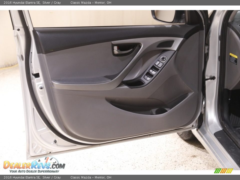 2016 Hyundai Elantra SE Silver / Gray Photo #4