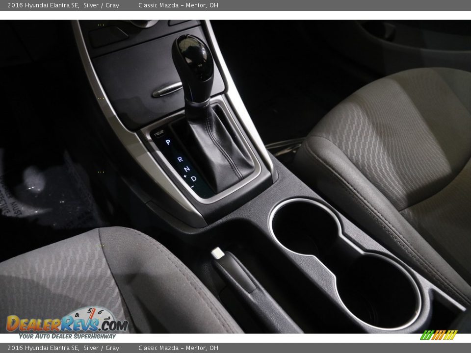 2016 Hyundai Elantra SE Silver / Gray Photo #11