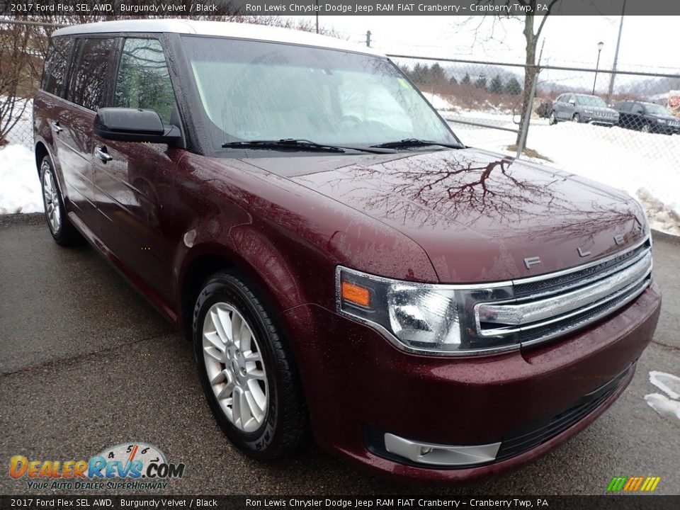 Front 3/4 View of 2017 Ford Flex SEL AWD Photo #2