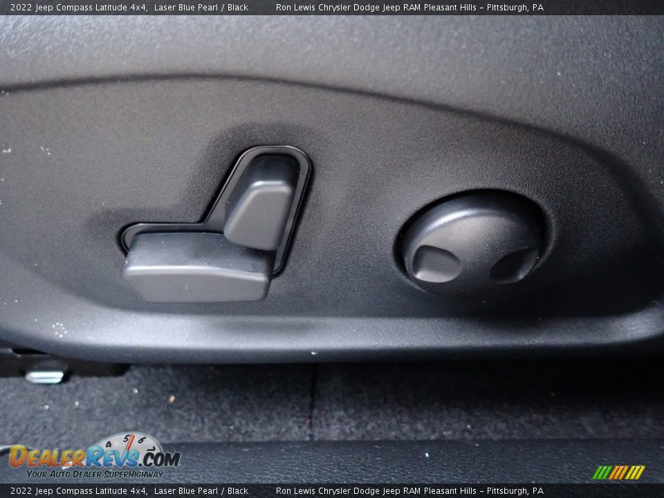 2022 Jeep Compass Latitude 4x4 Laser Blue Pearl / Black Photo #16