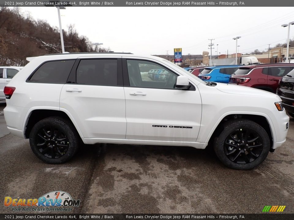 2021 Jeep Grand Cherokee Laredo 4x4 Bright White / Black Photo #7