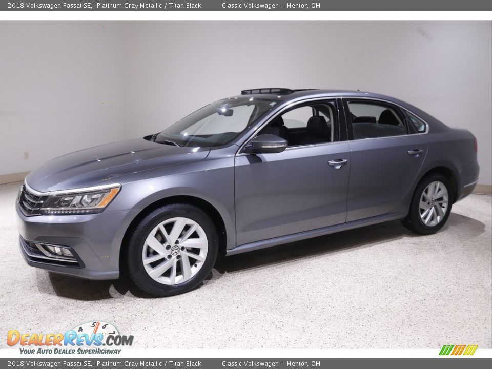 2018 Volkswagen Passat SE Platinum Gray Metallic / Titan Black Photo #3