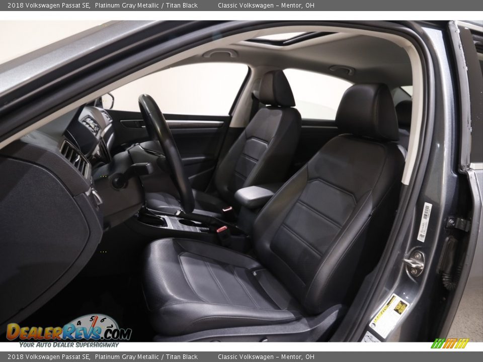 2018 Volkswagen Passat SE Platinum Gray Metallic / Titan Black Photo #5