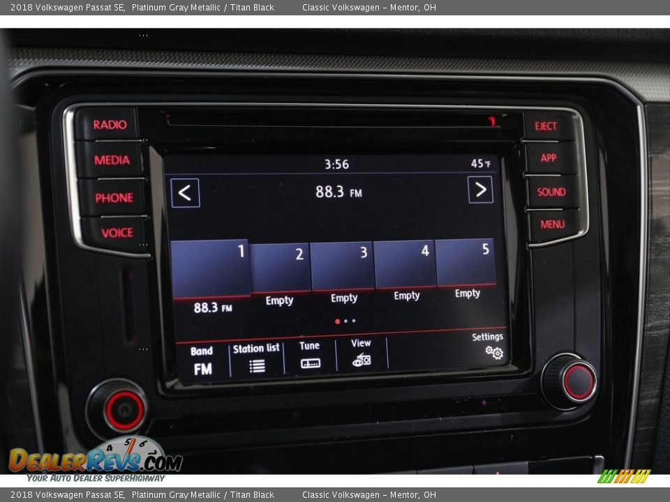 2018 Volkswagen Passat SE Platinum Gray Metallic / Titan Black Photo #10