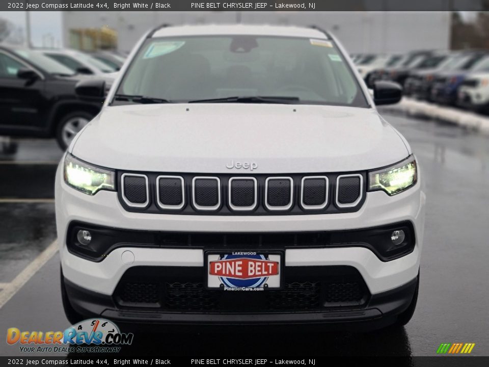 2022 Jeep Compass Latitude 4x4 Bright White / Black Photo #2