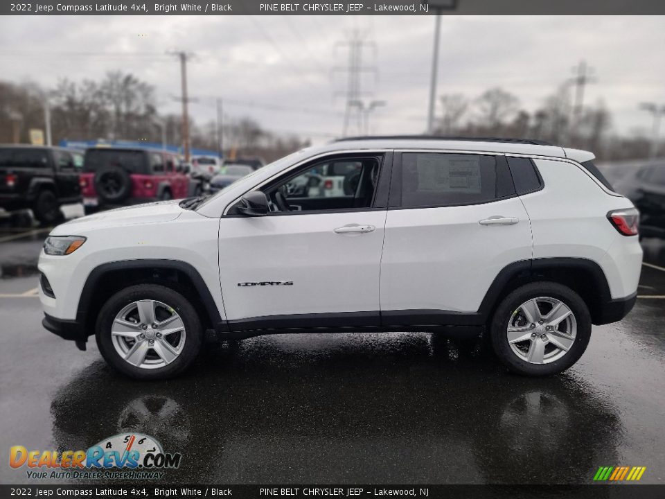 2022 Jeep Compass Latitude 4x4 Bright White / Black Photo #3