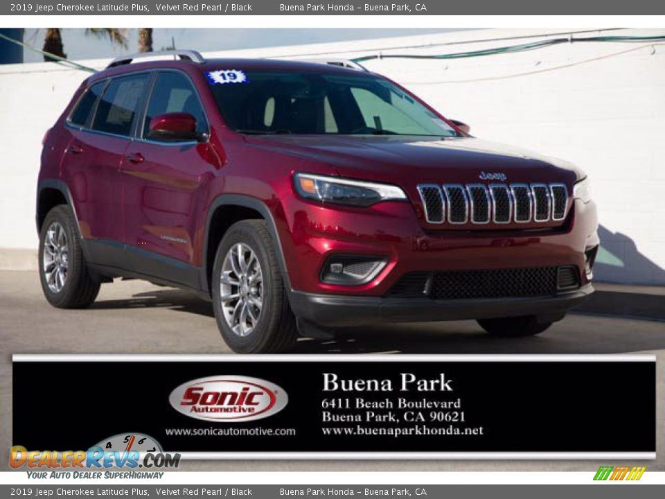 2019 Jeep Cherokee Latitude Plus Velvet Red Pearl / Black Photo #1