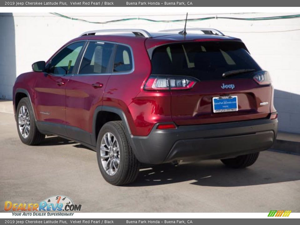 2019 Jeep Cherokee Latitude Plus Velvet Red Pearl / Black Photo #2