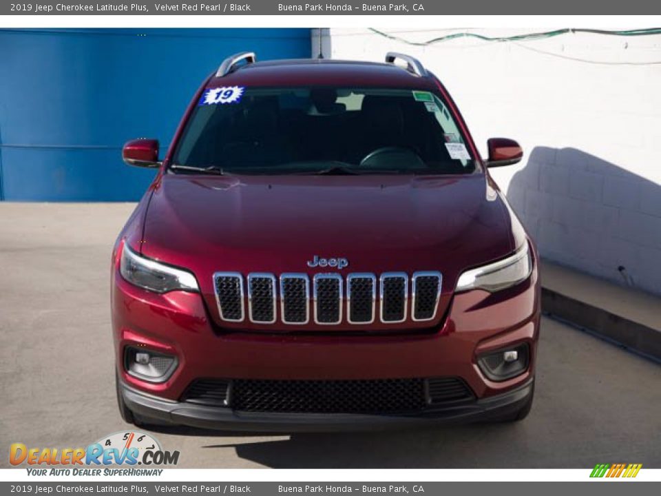 2019 Jeep Cherokee Latitude Plus Velvet Red Pearl / Black Photo #7