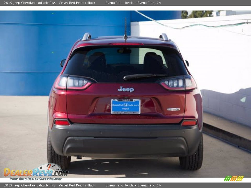 2019 Jeep Cherokee Latitude Plus Velvet Red Pearl / Black Photo #9