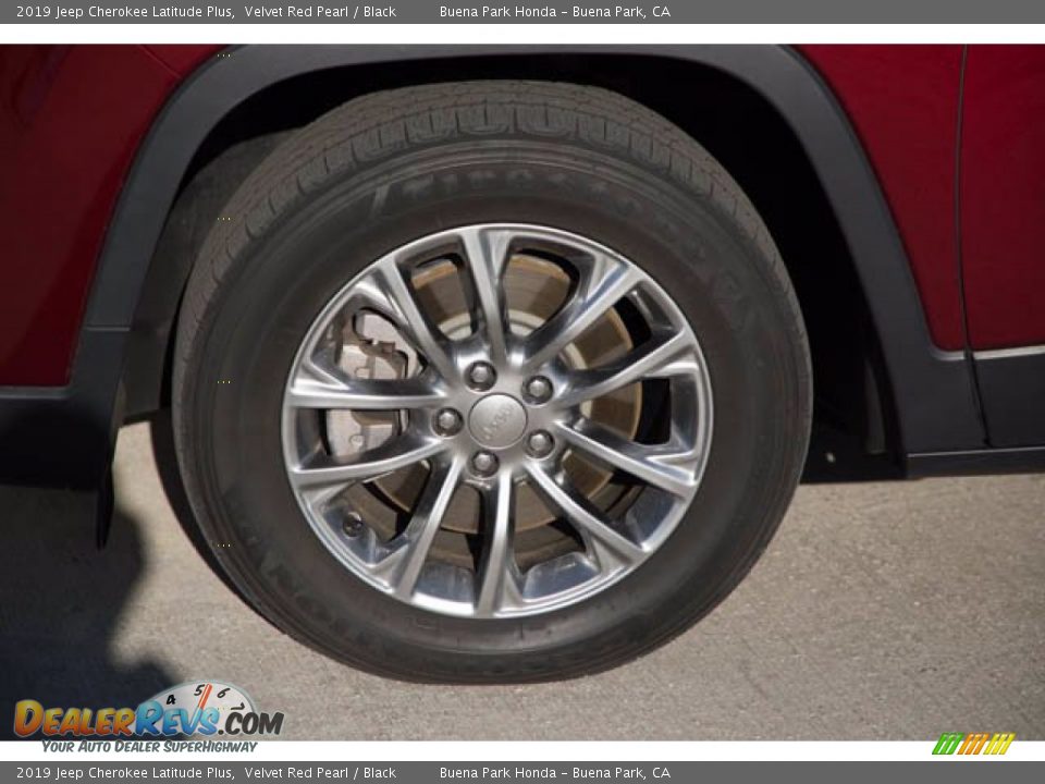 2019 Jeep Cherokee Latitude Plus Velvet Red Pearl / Black Photo #36