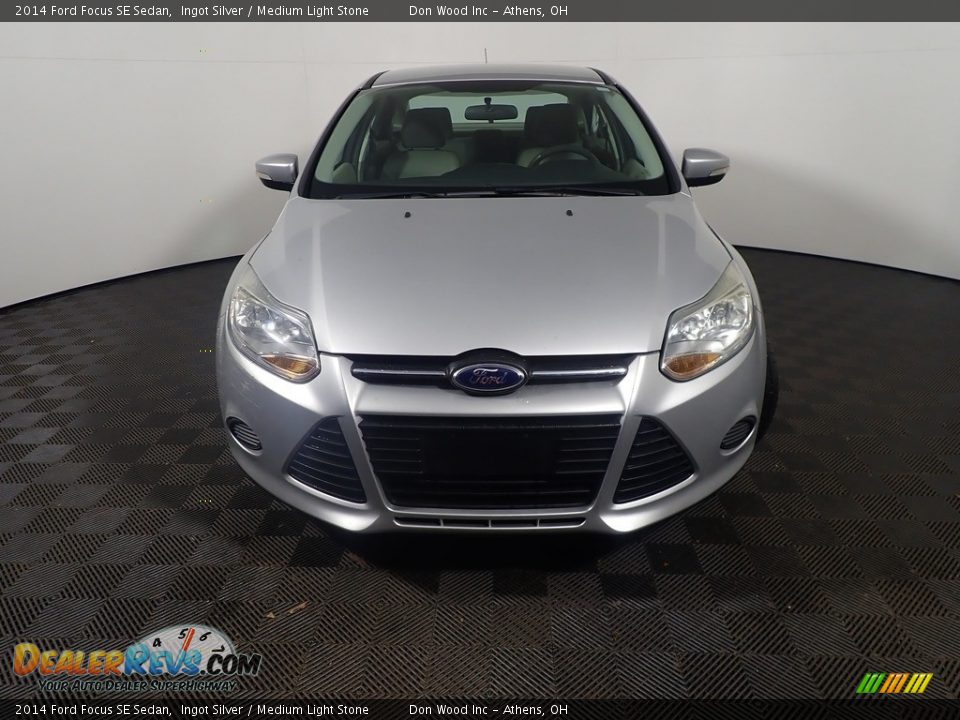 2014 Ford Focus SE Sedan Ingot Silver / Medium Light Stone Photo #4