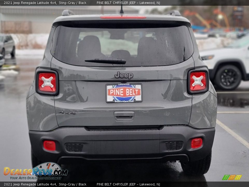 2021 Jeep Renegade Latitude 4x4 Sting-Gray / Black Photo #5