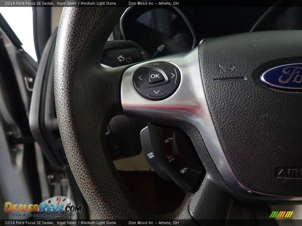 2014 Ford Focus SE Sedan Ingot Silver / Medium Light Stone Photo #28