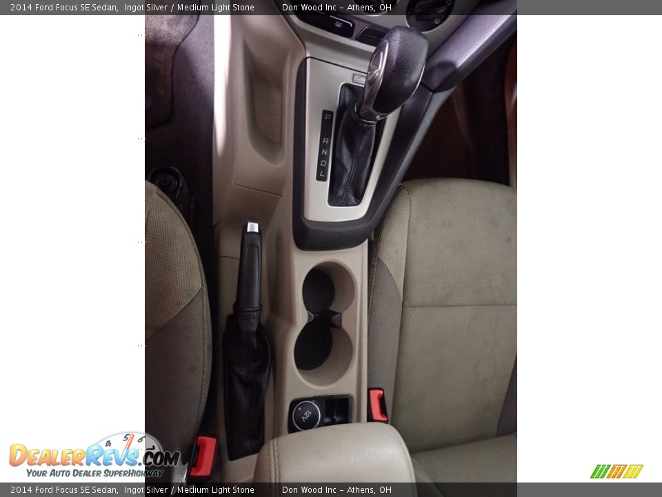 2014 Ford Focus SE Sedan Ingot Silver / Medium Light Stone Photo #31