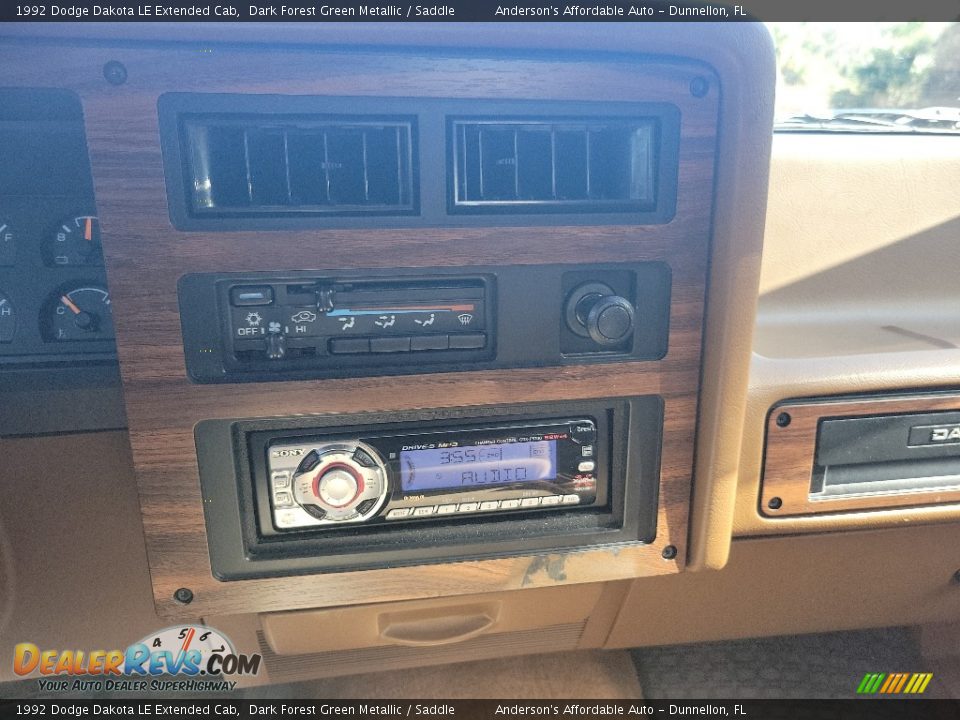 Controls of 1992 Dodge Dakota LE Extended Cab Photo #20
