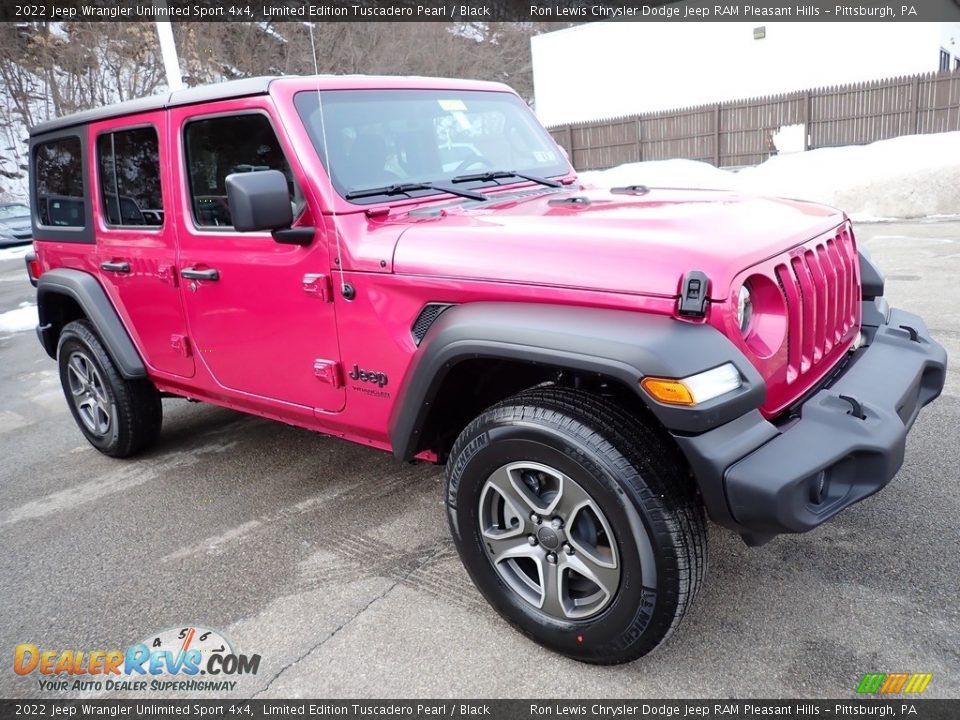 Front 3/4 View of 2022 Jeep Wrangler Unlimited Sport 4x4 Photo #8
