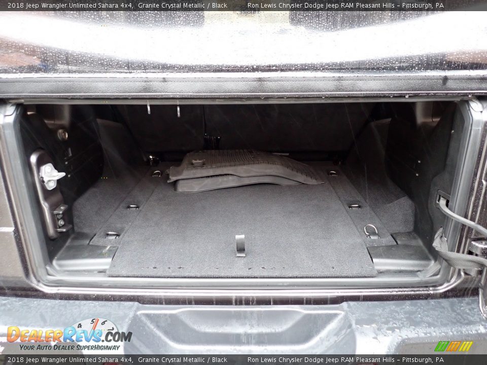 2018 Jeep Wrangler Unlimited Sahara 4x4 Granite Crystal Metallic / Black Photo #5
