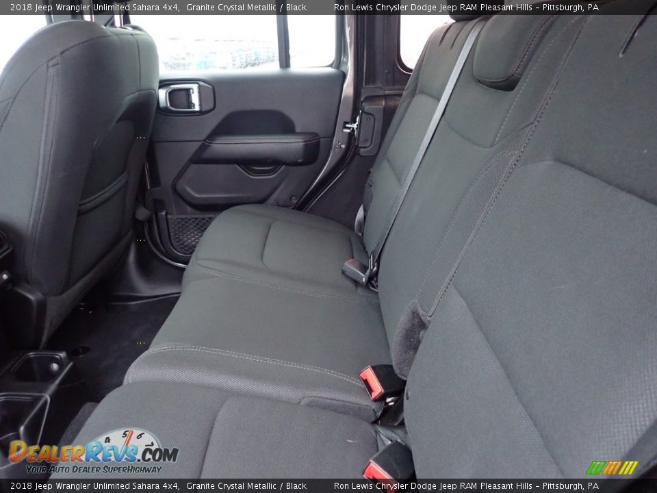 2018 Jeep Wrangler Unlimited Sahara 4x4 Granite Crystal Metallic / Black Photo #12