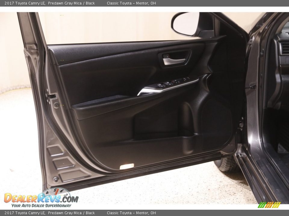 2017 Toyota Camry LE Predawn Gray Mica / Black Photo #4