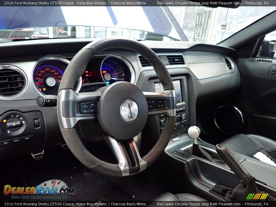 Dashboard of 2010 Ford Mustang Shelby GT500 Coupe Photo #13