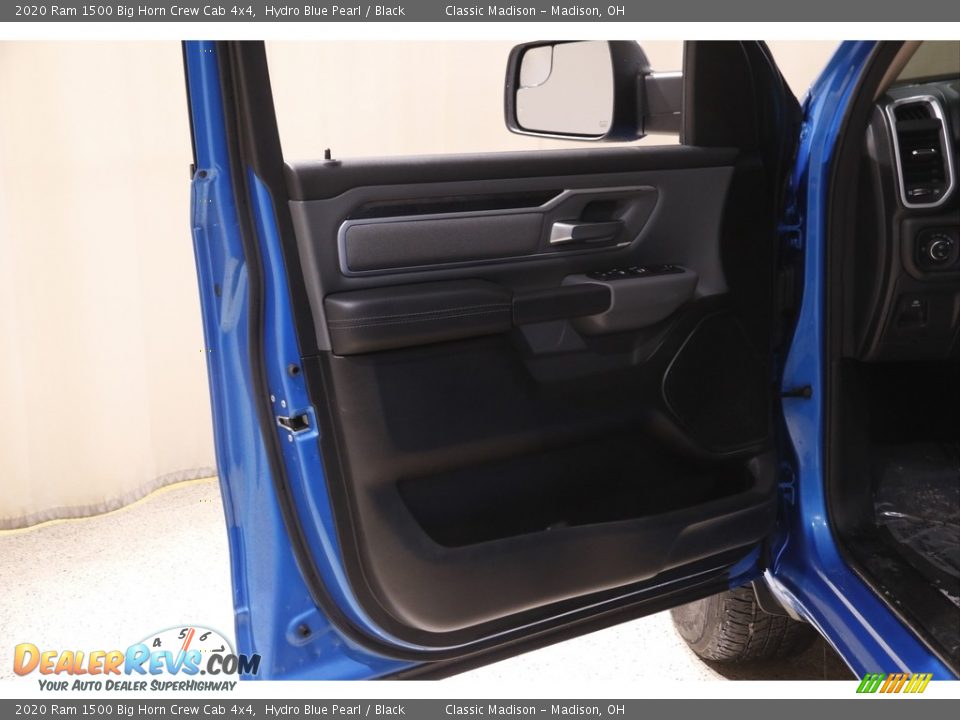 2020 Ram 1500 Big Horn Crew Cab 4x4 Hydro Blue Pearl / Black Photo #4