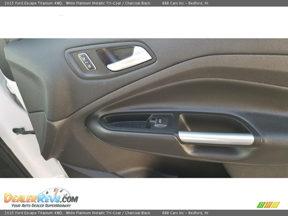 2015 Ford Escape Titanium 4WD White Platinum Metallic Tri-Coat / Charcoal Black Photo #23